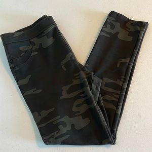 Sanctuary x Anthropologie - Camo Printed Leggings - XL